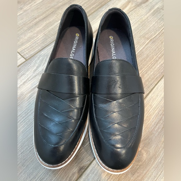 Cole Haan Original Grand Leather Loafer 7 - Picture 1 of 6